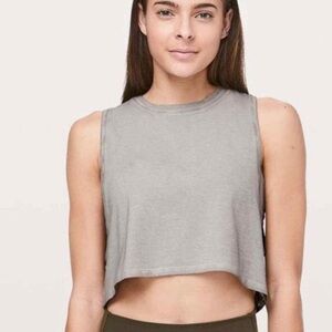 Lululemon muscle love crop tank tough grey size small